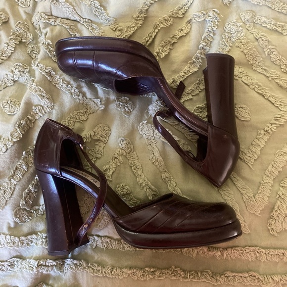 Nathalie M Leather Platform Heels - Picture 2 of 3